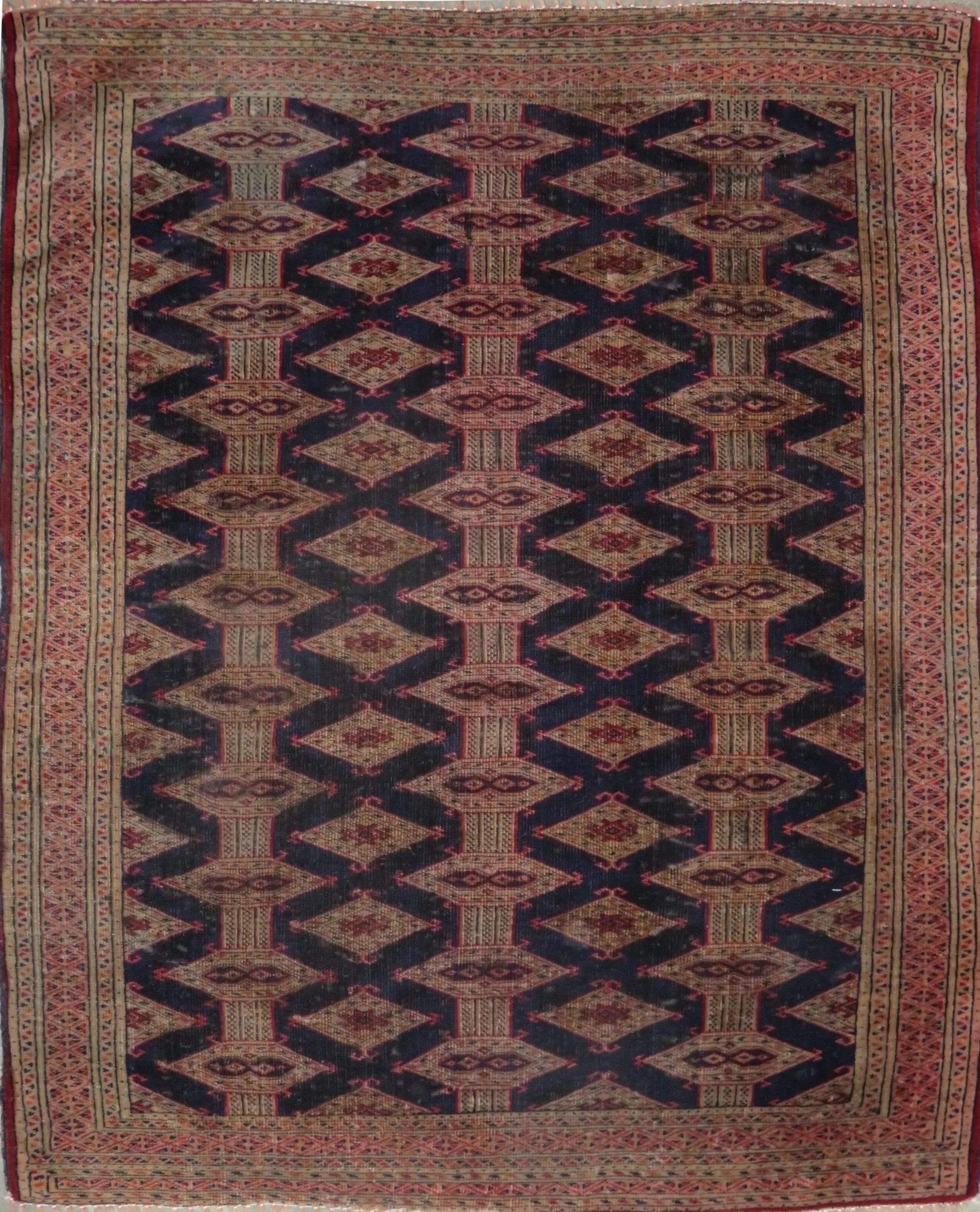 One Of The Kind Hand-Knotted Persian Wool Rug _ Luxurious Vintage Design, 4'5" x 3'6", Artisan Crafted